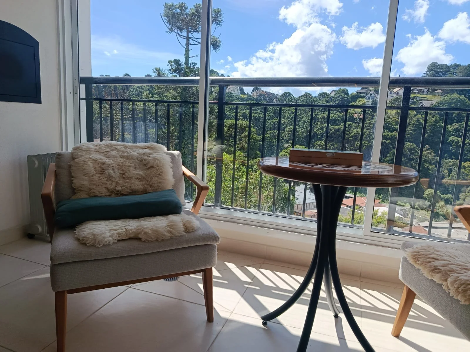 Apartamento à venda com 3 suítes no Edifício Le Premier em Campos do Jordão/SP. 