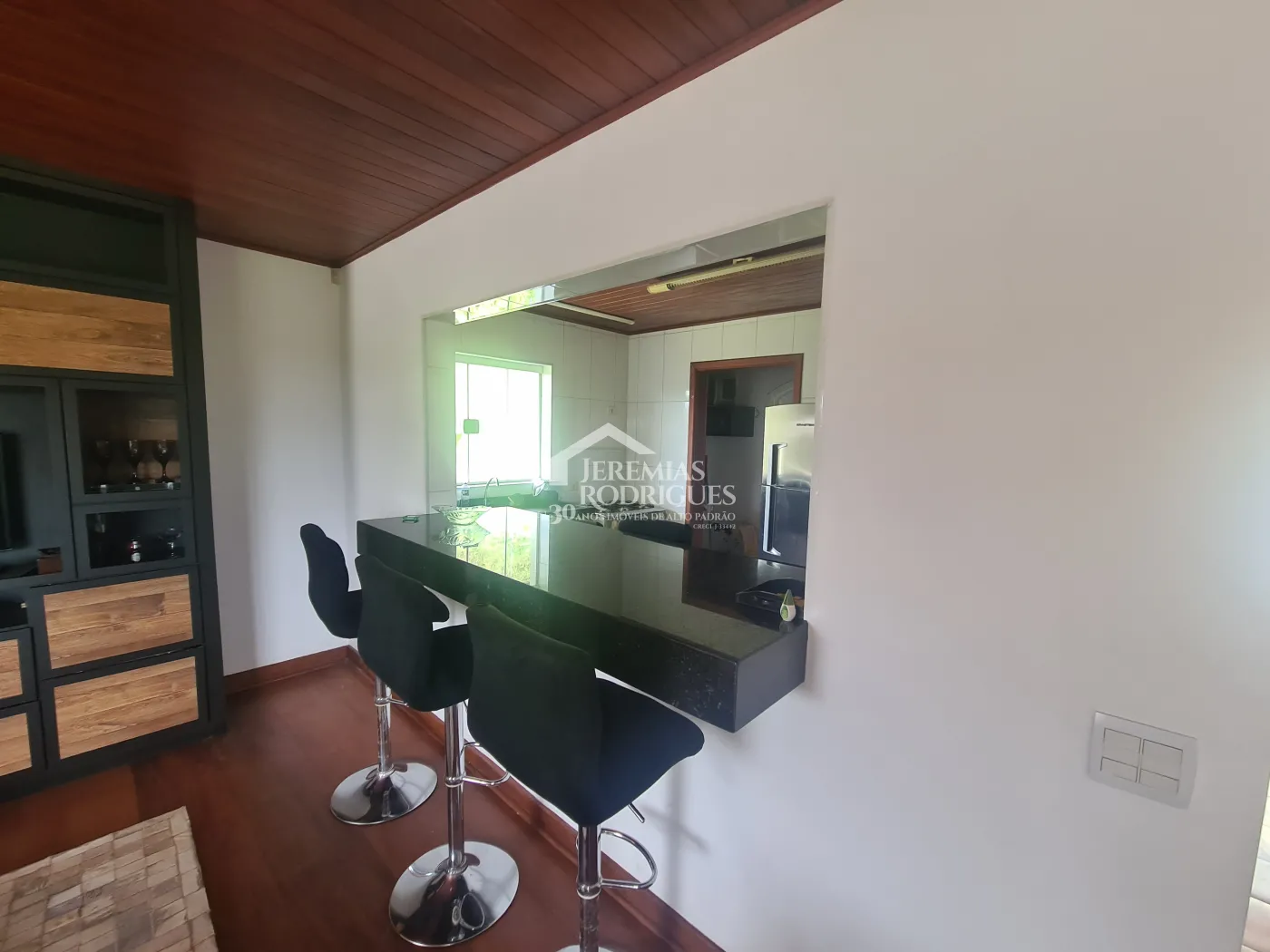Casa para venda com 3 dormitórios no bairro Alto da Vila Inglesa em Campos do Jordão/SP