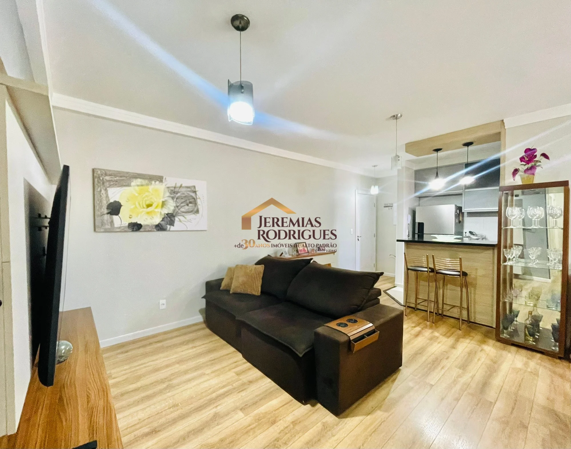 Apartamento à venda no Edifício Maison em Taubaté/ SP.