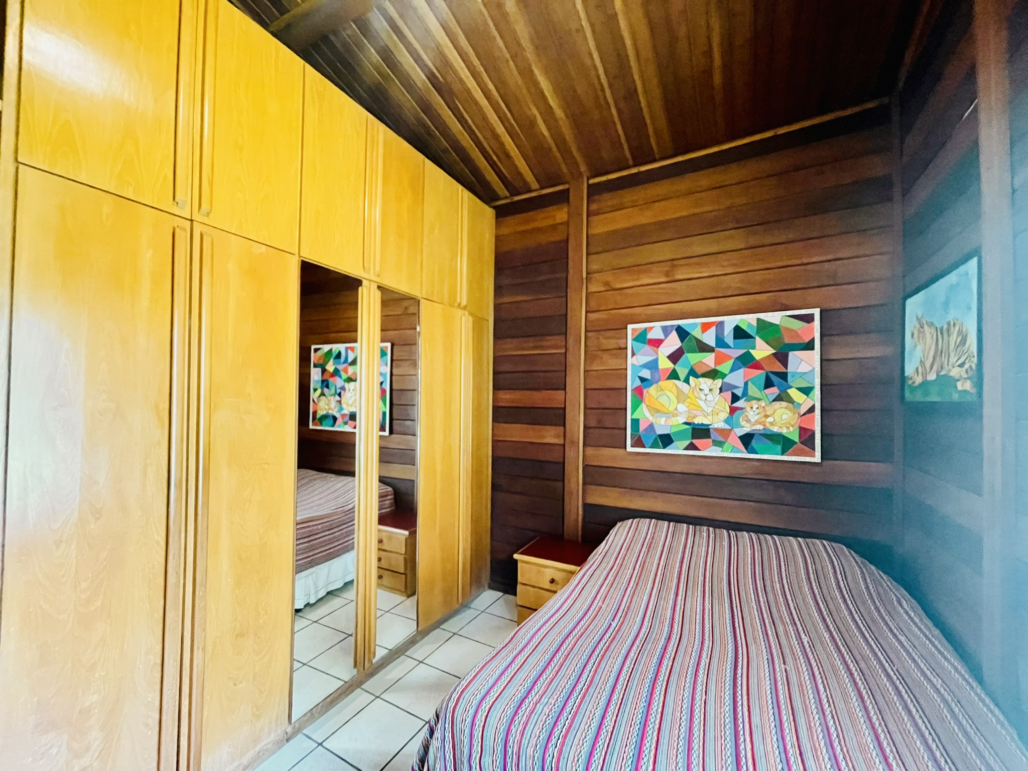 Casa à venda com 4 dormitórios no Condomínio Vale do Sol em Tremembé/SP.