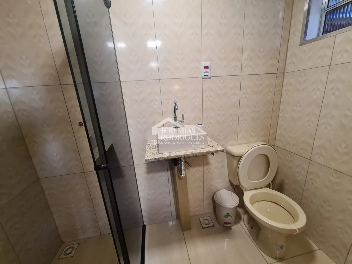 Casa com 4 dormitórios, 265 m² -  Alto do Capivari - Campos do Jordão /SP