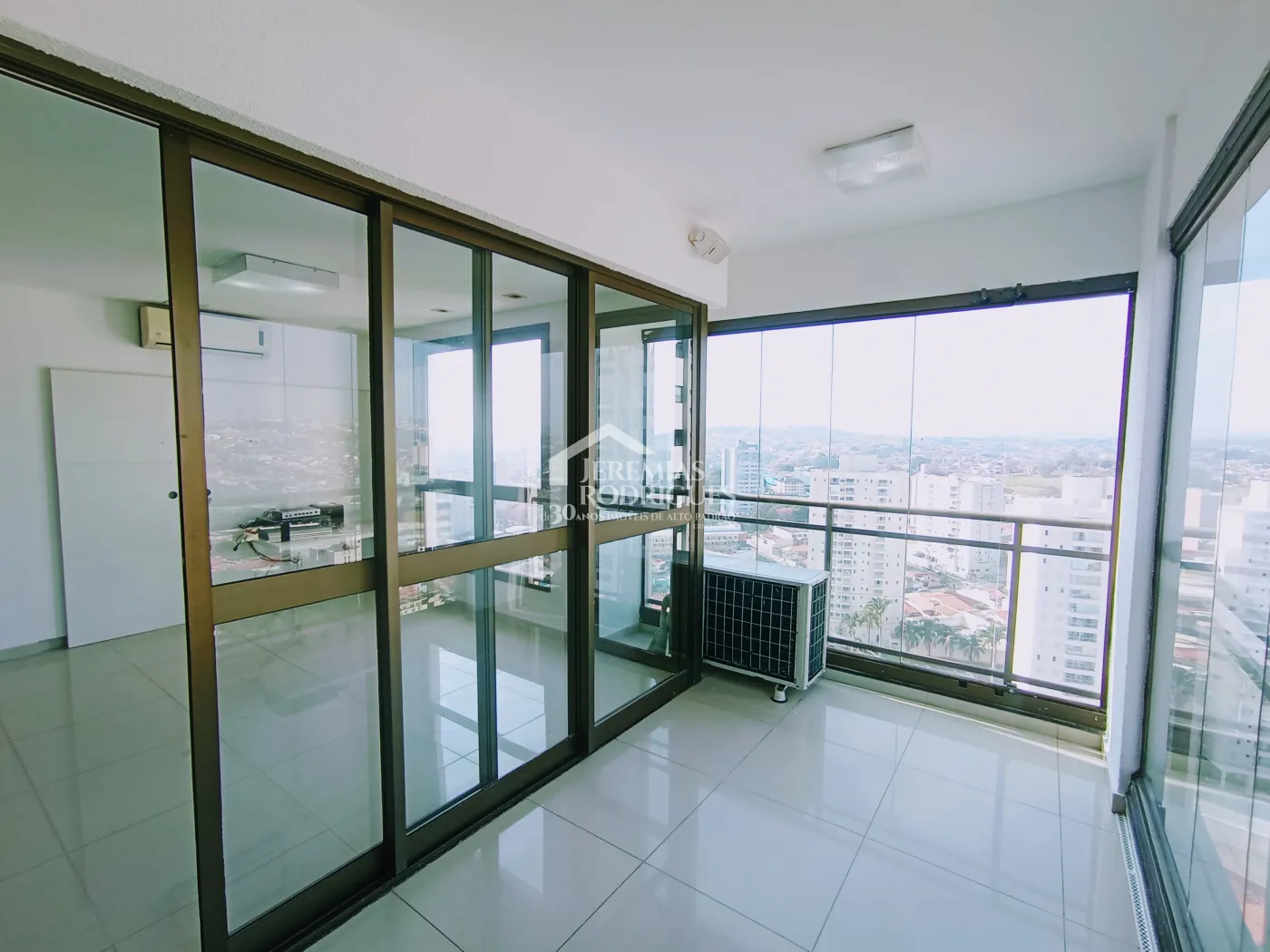 Apartamento com 2 dormitórios, 107 m² - Edifício Jabuticabeiras - Taubaté/SP.