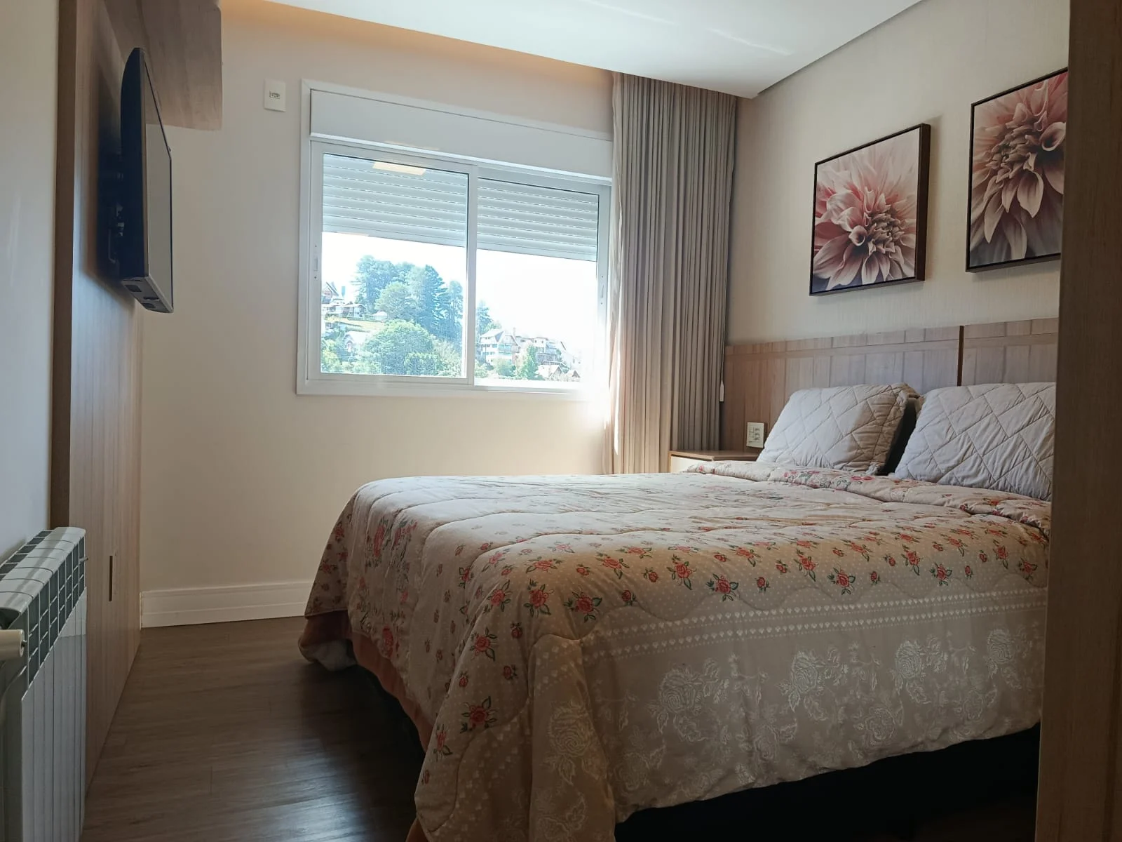 Apartamento à venda com 3 suítes no Edifício Le Premier em Campos do Jordão/SP. 