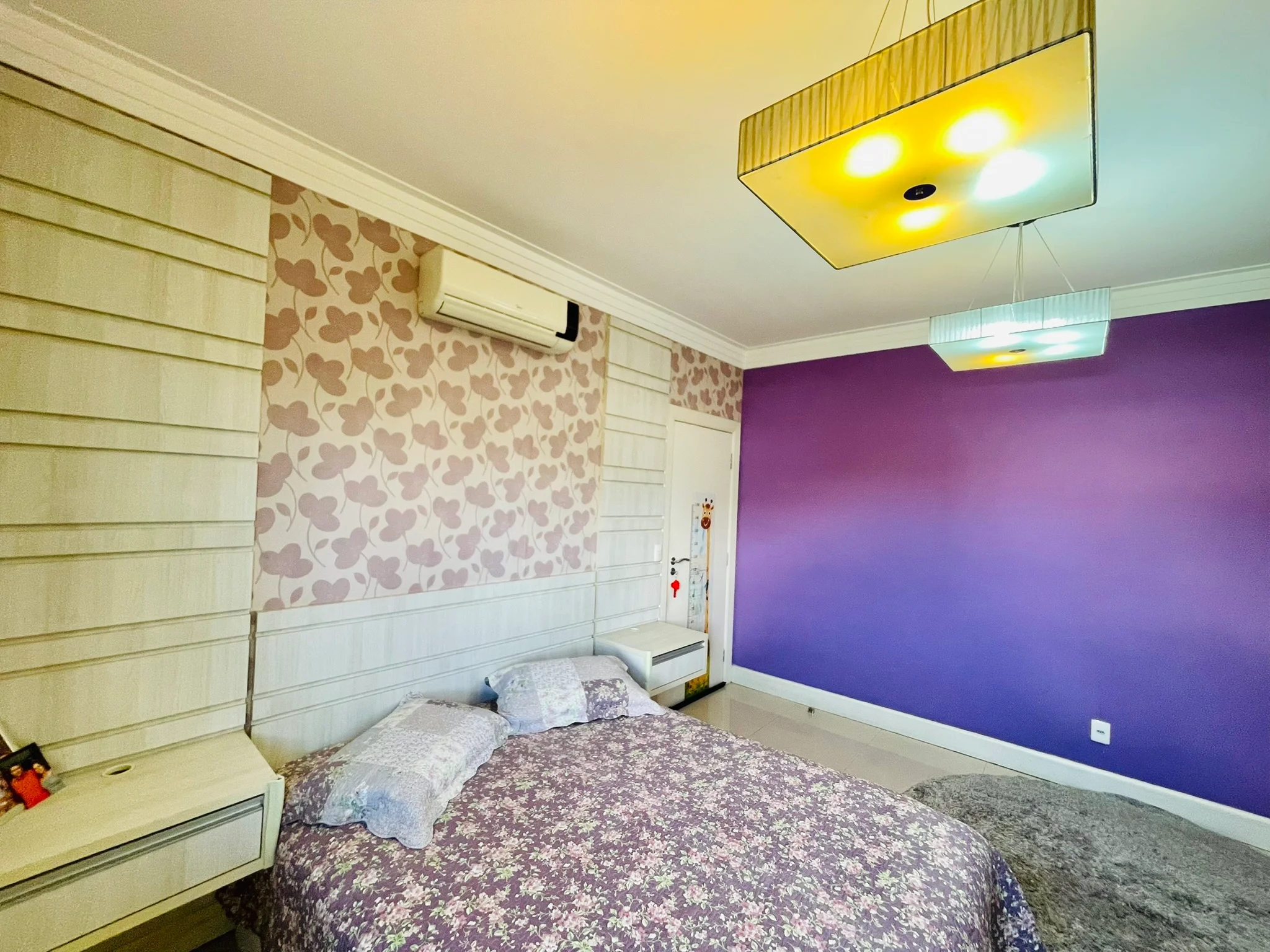 Casa à venda com 4 dormitórios no Condomínio Campos do Conde II em Tremembé/SP.