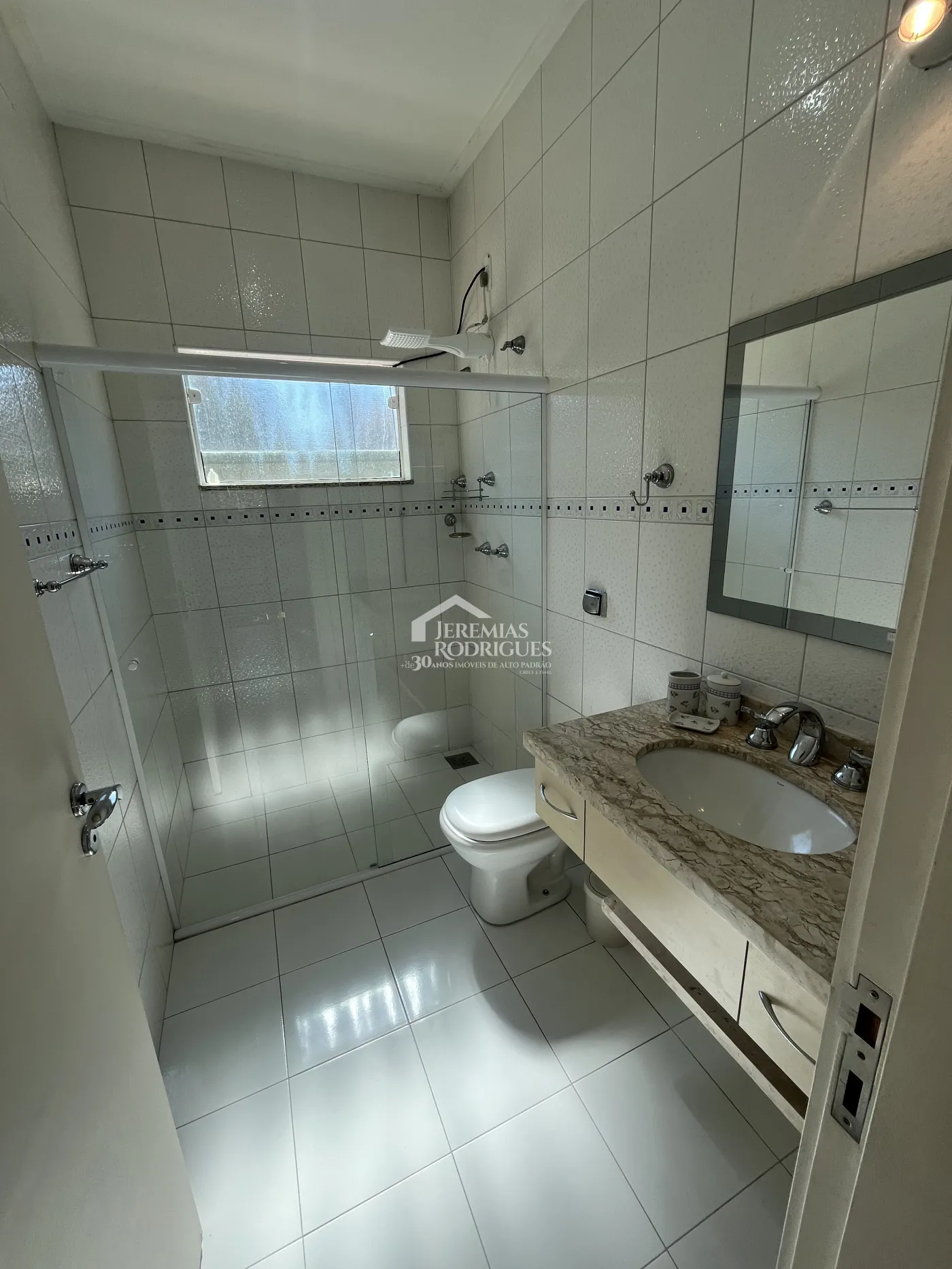 Casa à venda no Condomínio Colonial Village I em Pindamonhangaba/SP