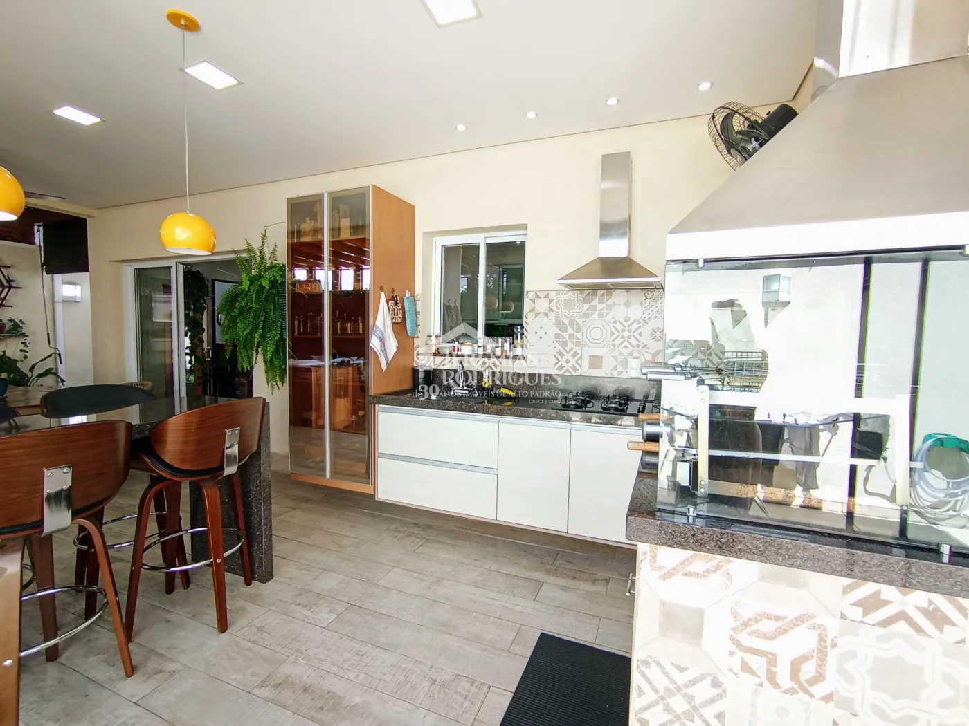 Casa para venda com 3 dormitórios no Condomínio Campos Do Conde II Versailles em Tremembé/SP