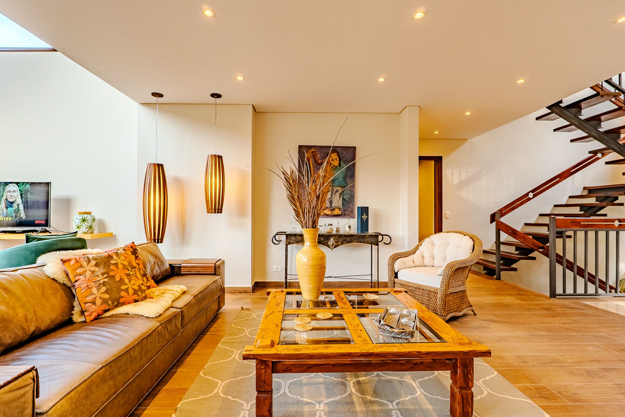 Casa à venda com com 5 suítes no Condomínio Country Club em Santo Antônio do Pinhal/SP. 