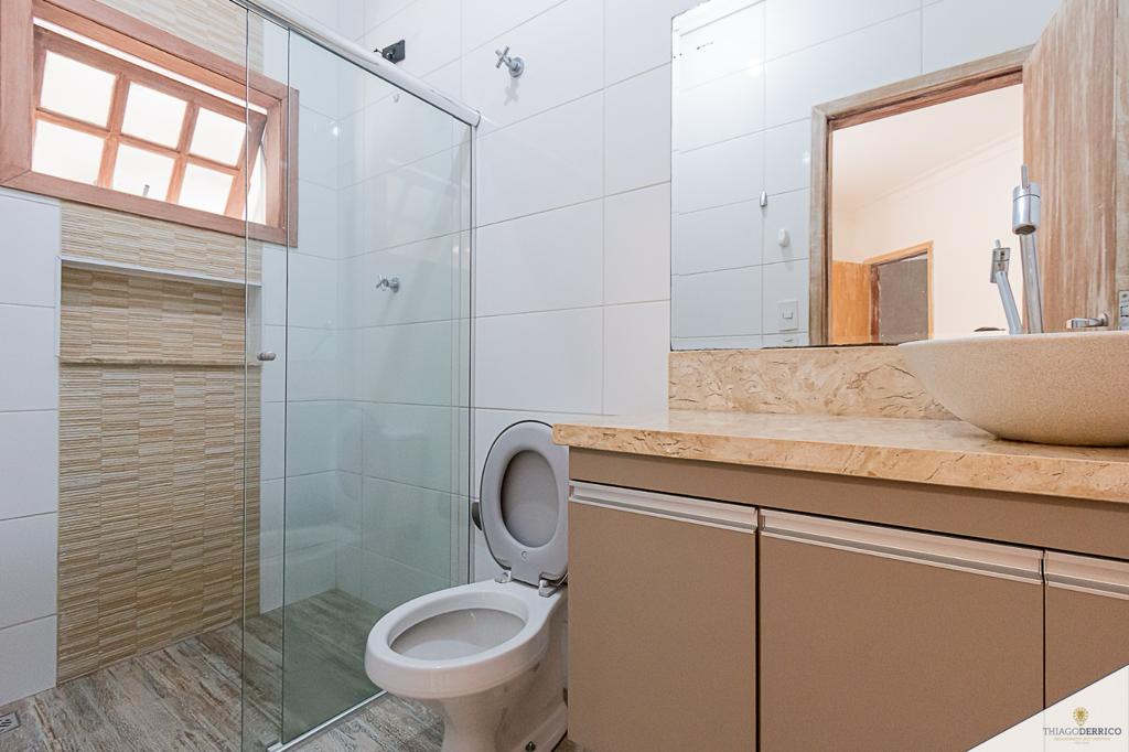 Casa para venda e locação com 4 dormitórios no Condomínio Colonial Village I em Pindamonhangaba/SP.