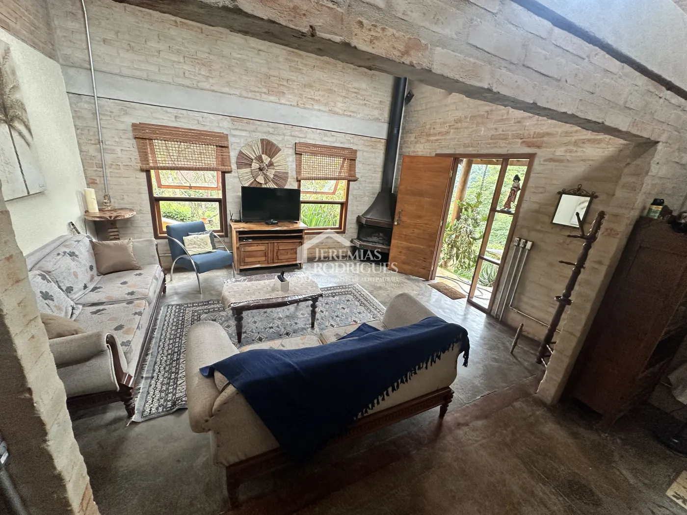 Casa à venda com 3 suítes no Centro em Santo Antônio do Pinhal/SP