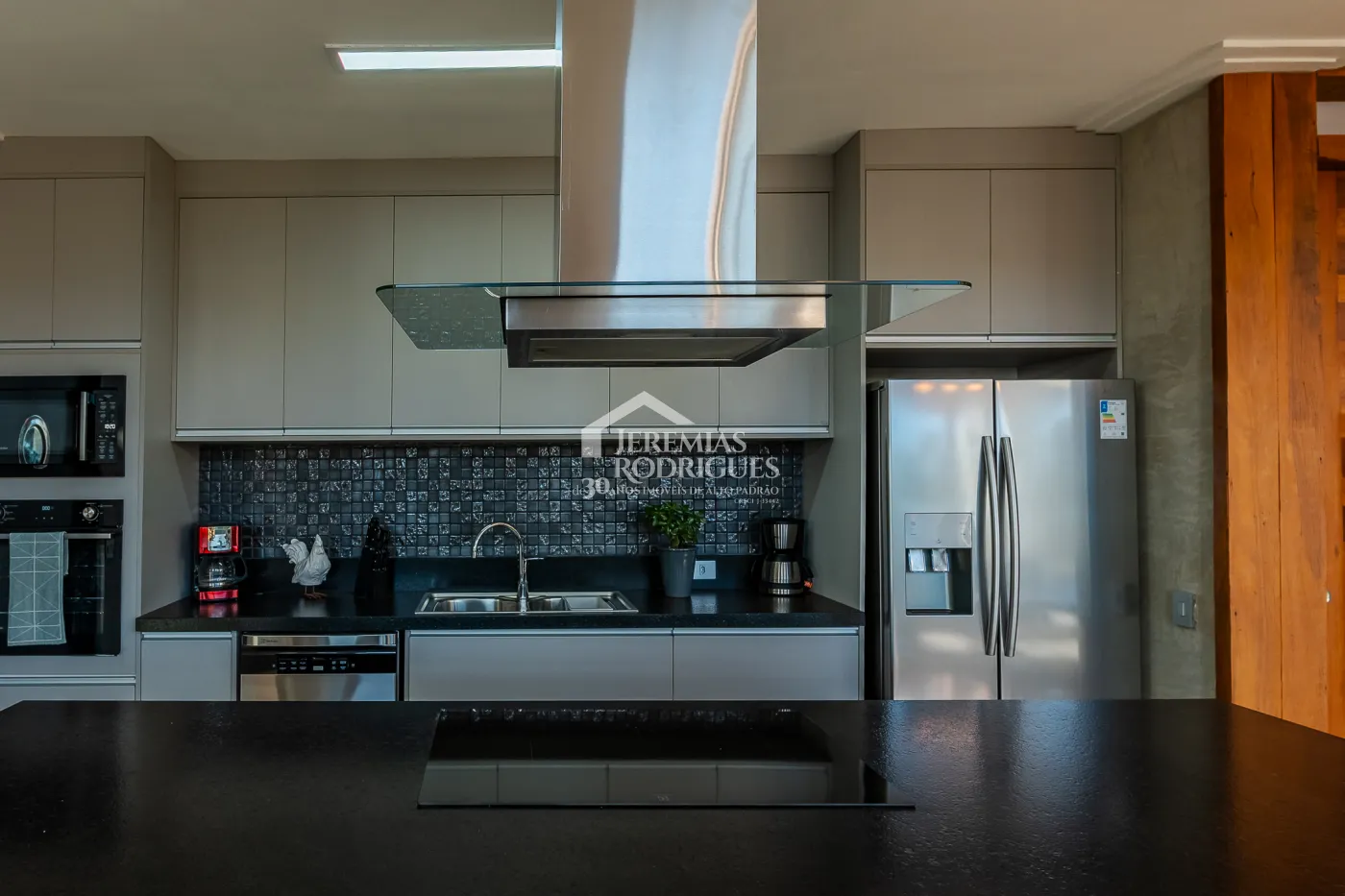 Casa com 4 suítes no condomínio Reserva Figueiredo em Campos do Jordão/SP