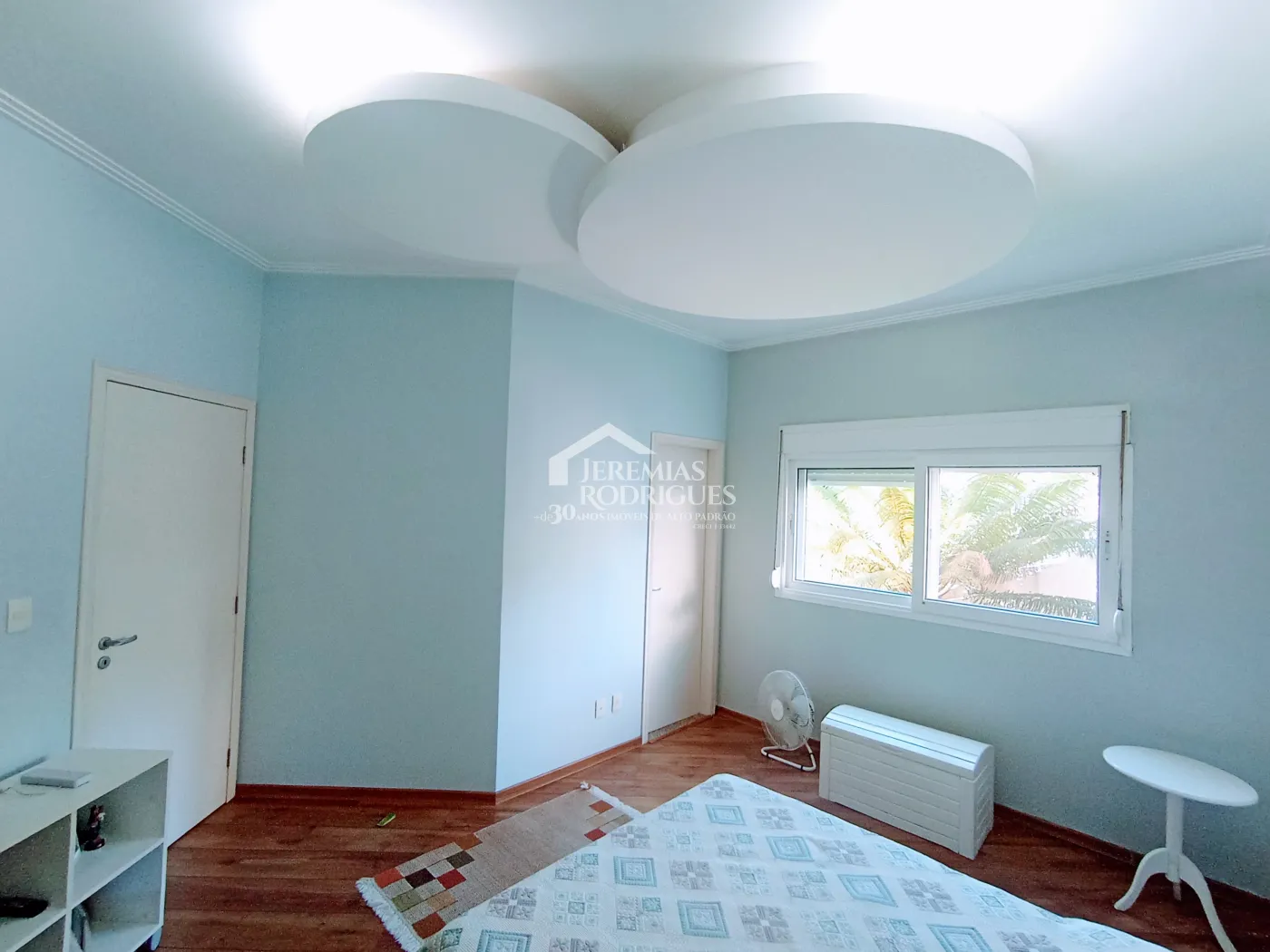 Casa à venda com 4 dormitórios no Condomínio Village Paineiras em Pindamonhangaba/SP