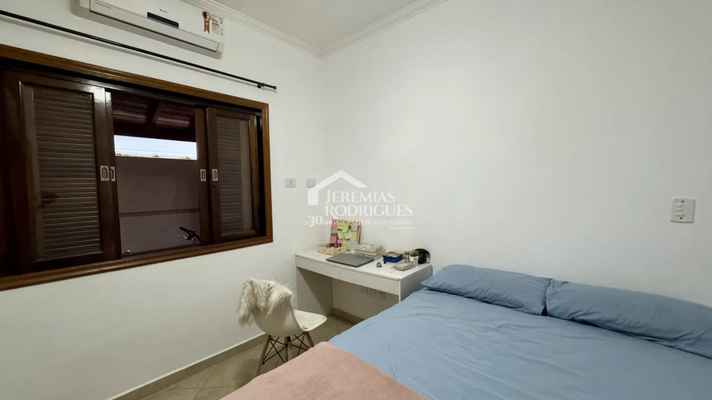 Casa para venda com 3 dormitórios no Condomínio Real Ville em Pindamonhangaba/SP