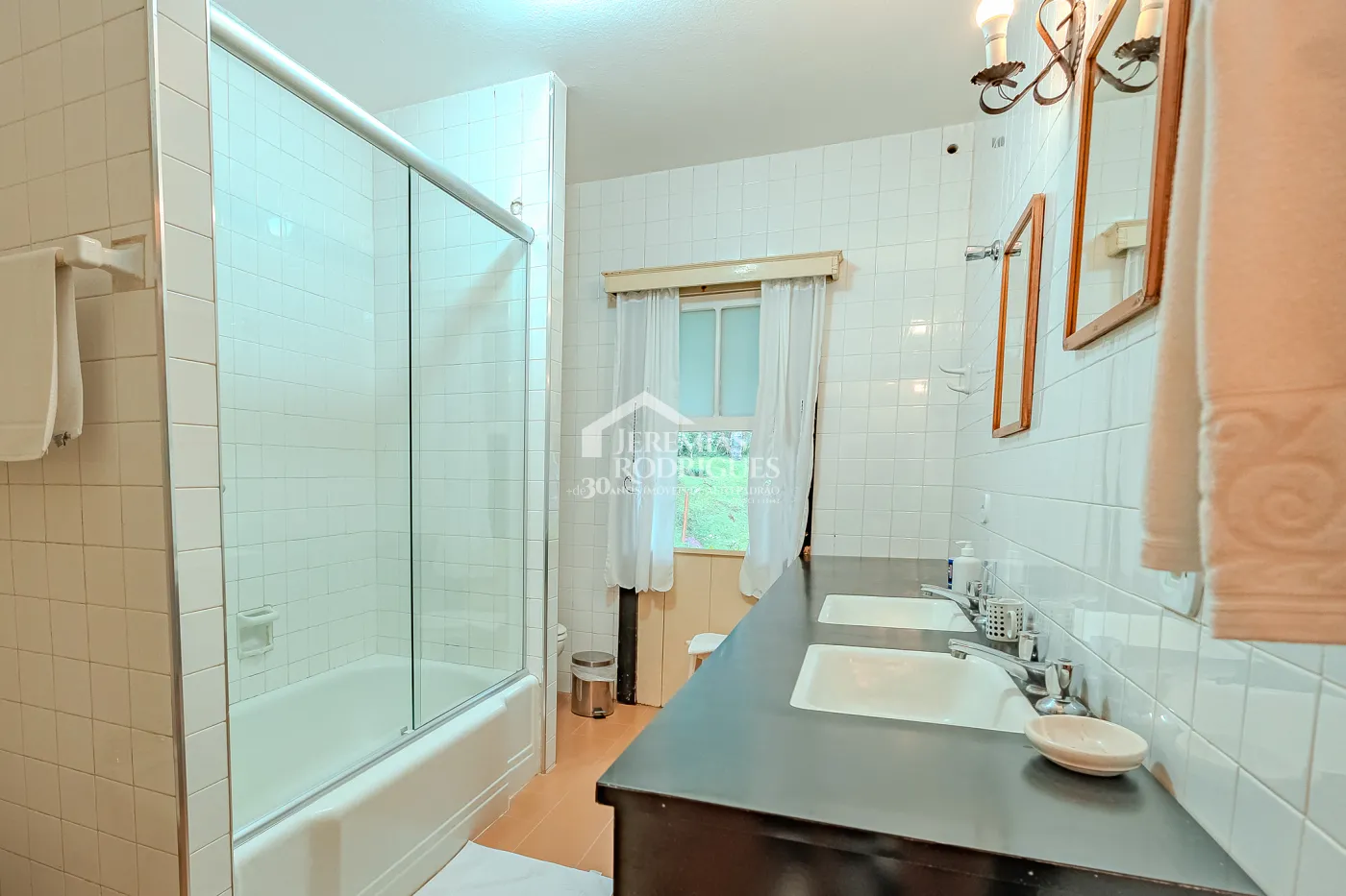 Casa com 9 dormitórios, 694 m² - Condomínio Reserva Figueiredo - Campos do Jordão/SP