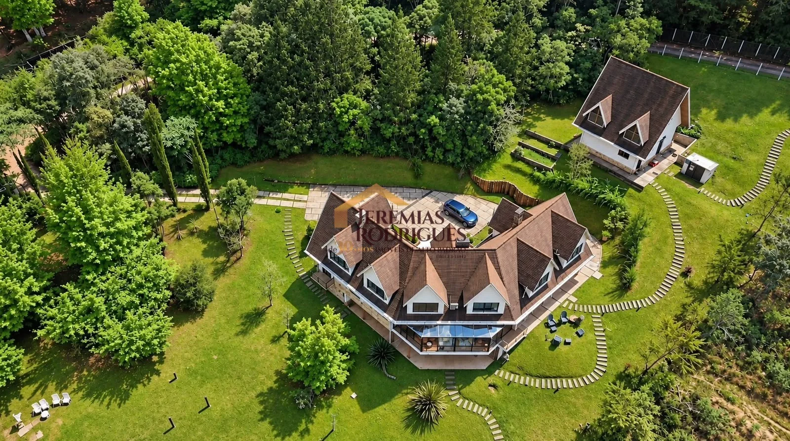 Casa à venda no Condomínio Pedra do Fogo em Campos do Jordão/SP.