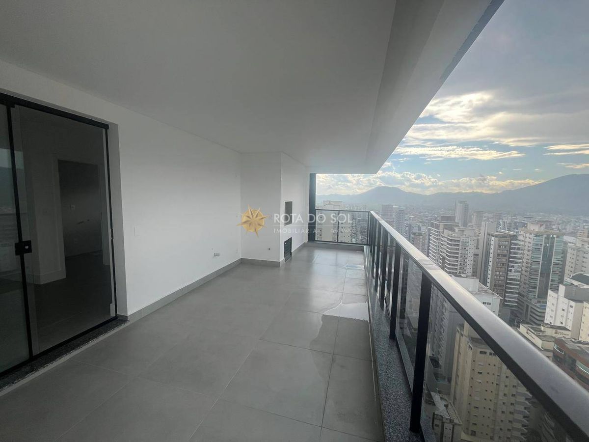 Diamond Tower Apartamento 4 Suítes e 3 Vagas em Meia Praia Itapema SC