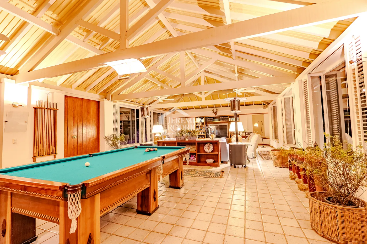 Fazenda à venda com 3.389.000,00 m² em Piraí/RJ.