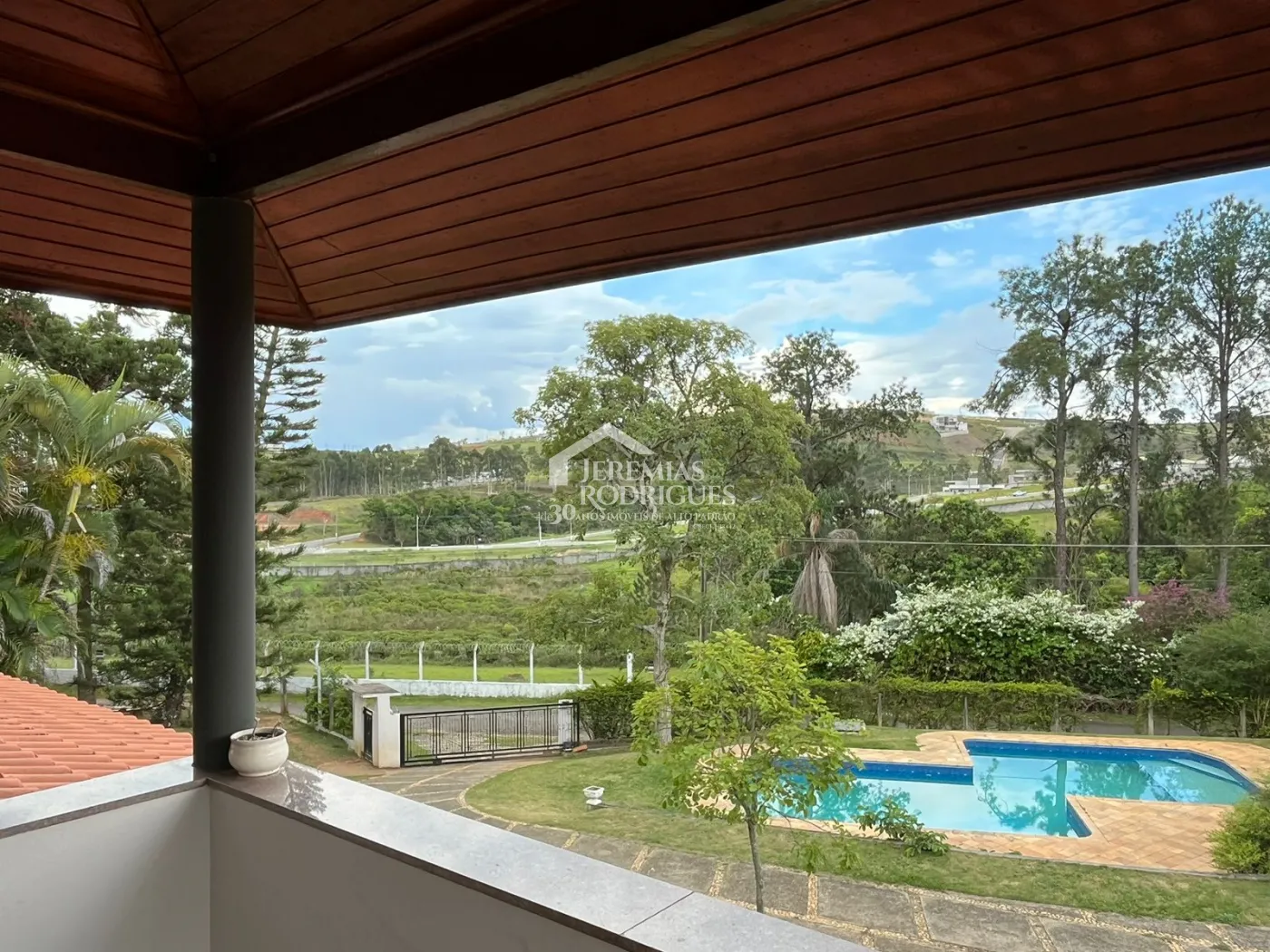 Casa com 4 dormitórios, 421 m² - Condomínio Chácaras Cataguá - Taubaté/SP.