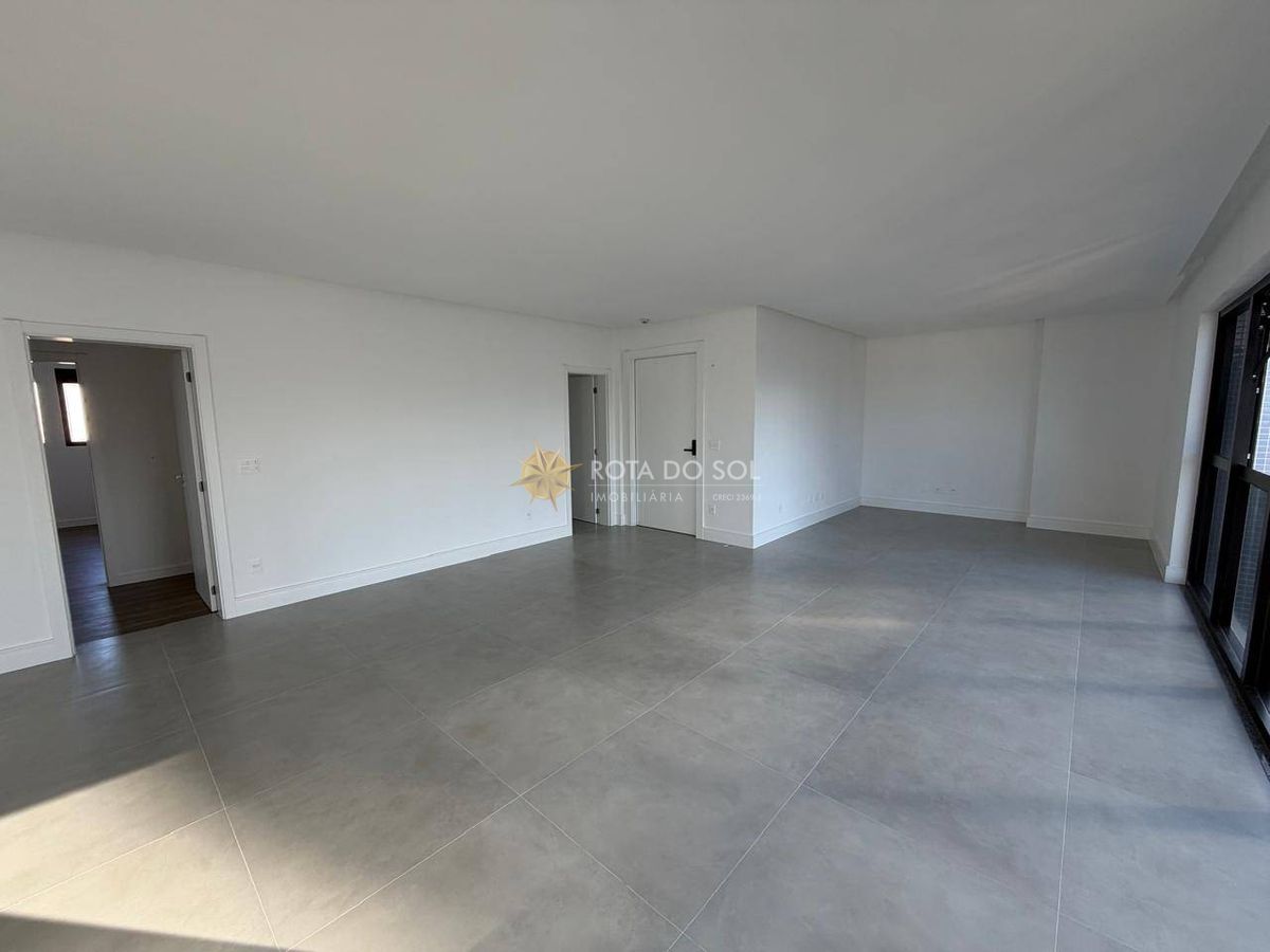 Diamond Tower Apartamento Quadra Mar 4 Suítes Meia Praia Itapema SC