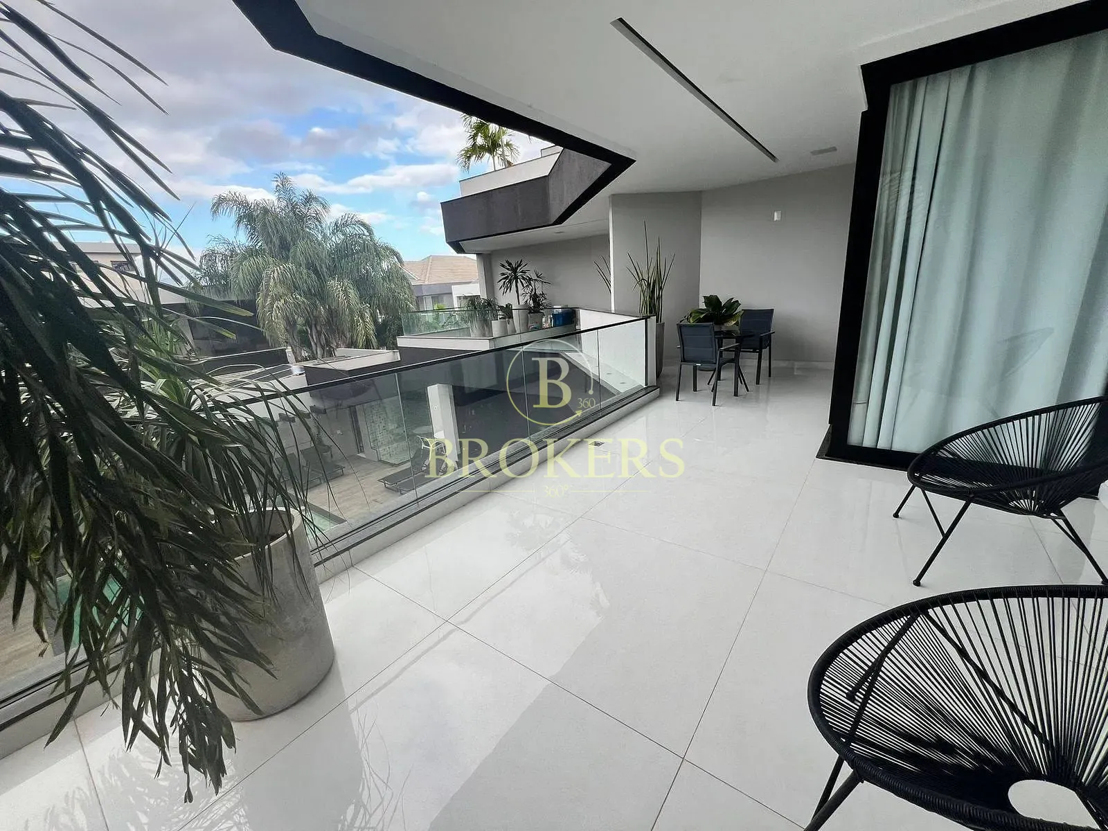 Design e luxo no Alphaville: Mansão triplex de 820m² com elevador, 5 suítes e lazer exclusivo por R — foto 20