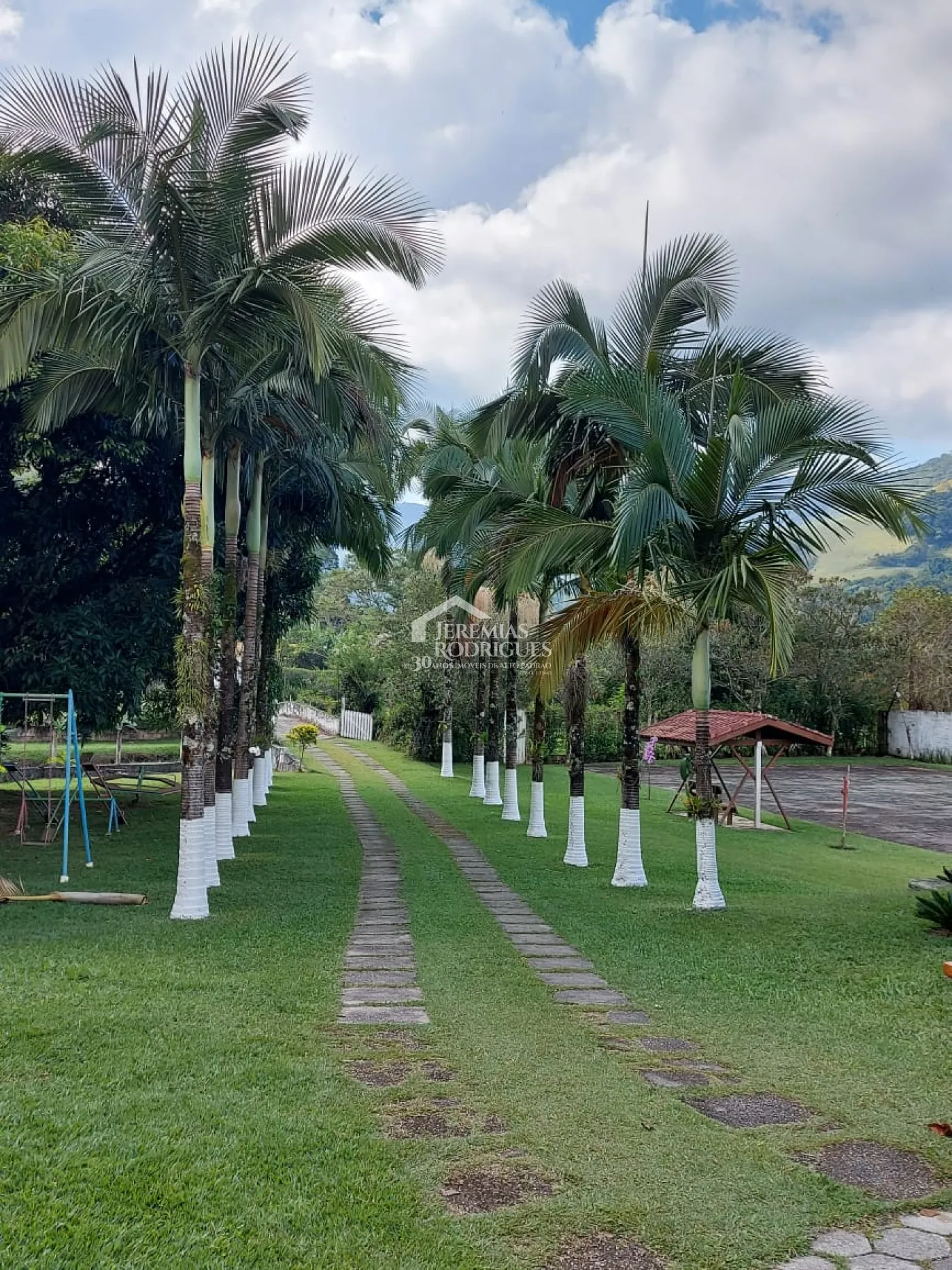 Rural misto à venda por R$ 1.800.000,00 - Pindamonhangaba/SP