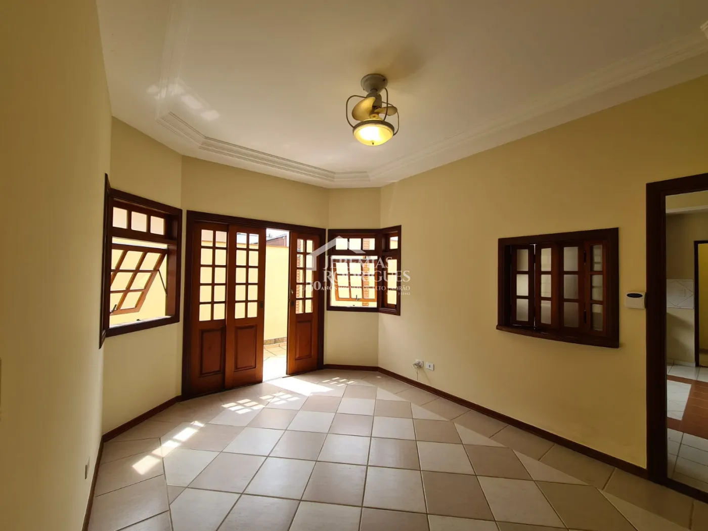 Casa com 3 dormitórios, 344 m² - Loteamento Village Tremembé - Tremembé/SP.