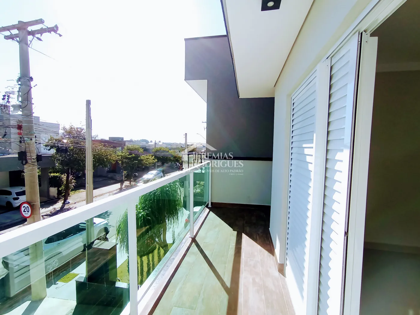 Casa à venda com 3 suítes no Condomínio Residencial Tecoara em Taubaté/SP