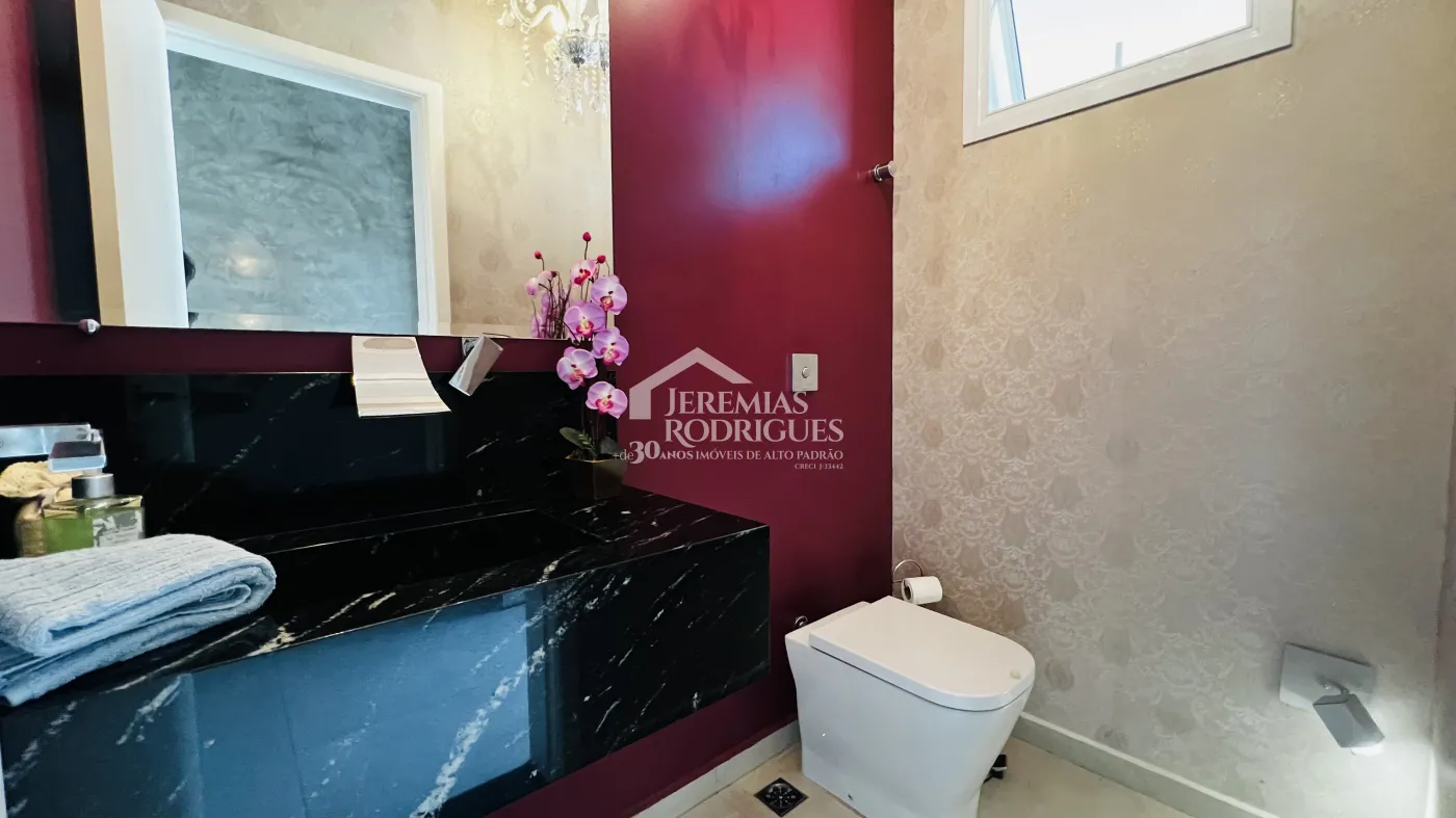 Casa à venda com 3 suítes no Condomínio Campos do Conde II Chambord em Tremembé/SP