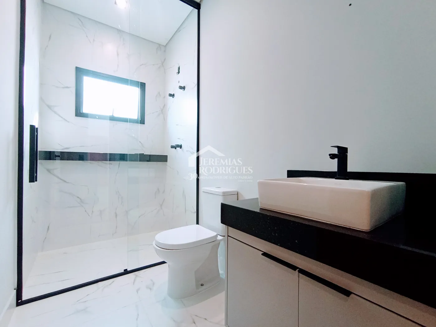 Casa para venda e locação com 3 dormitórios no Condomínio Campos do Conde II - Chambord em Tremembé/SP