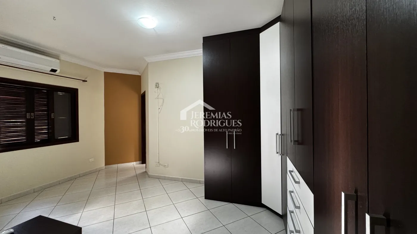 Casa para venda e locação com 4 dormitórios no Condomínio Colonial Village I em Pindamonhangaba/SP