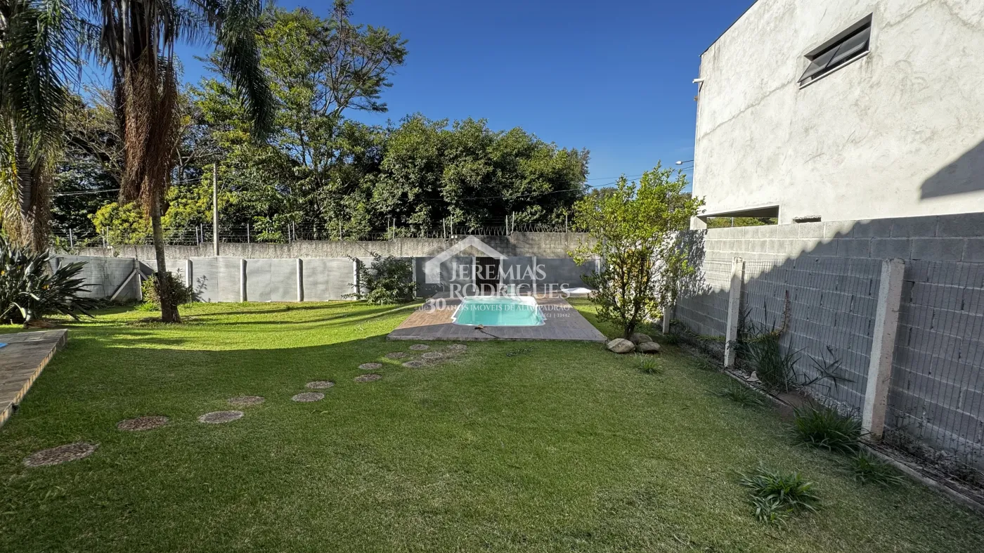 Casa para venda e locação com 4 dormitórios no Condomínio Colonial Village I em Pindamonhangaba/SP