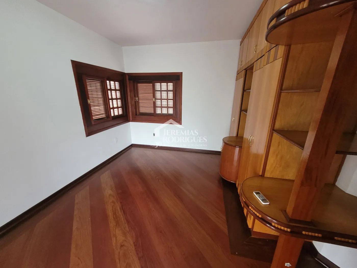 Casa com 4 dormitórios, 330 m² - Condomínio Village Paineiras- Pindamonhangaba/SP.