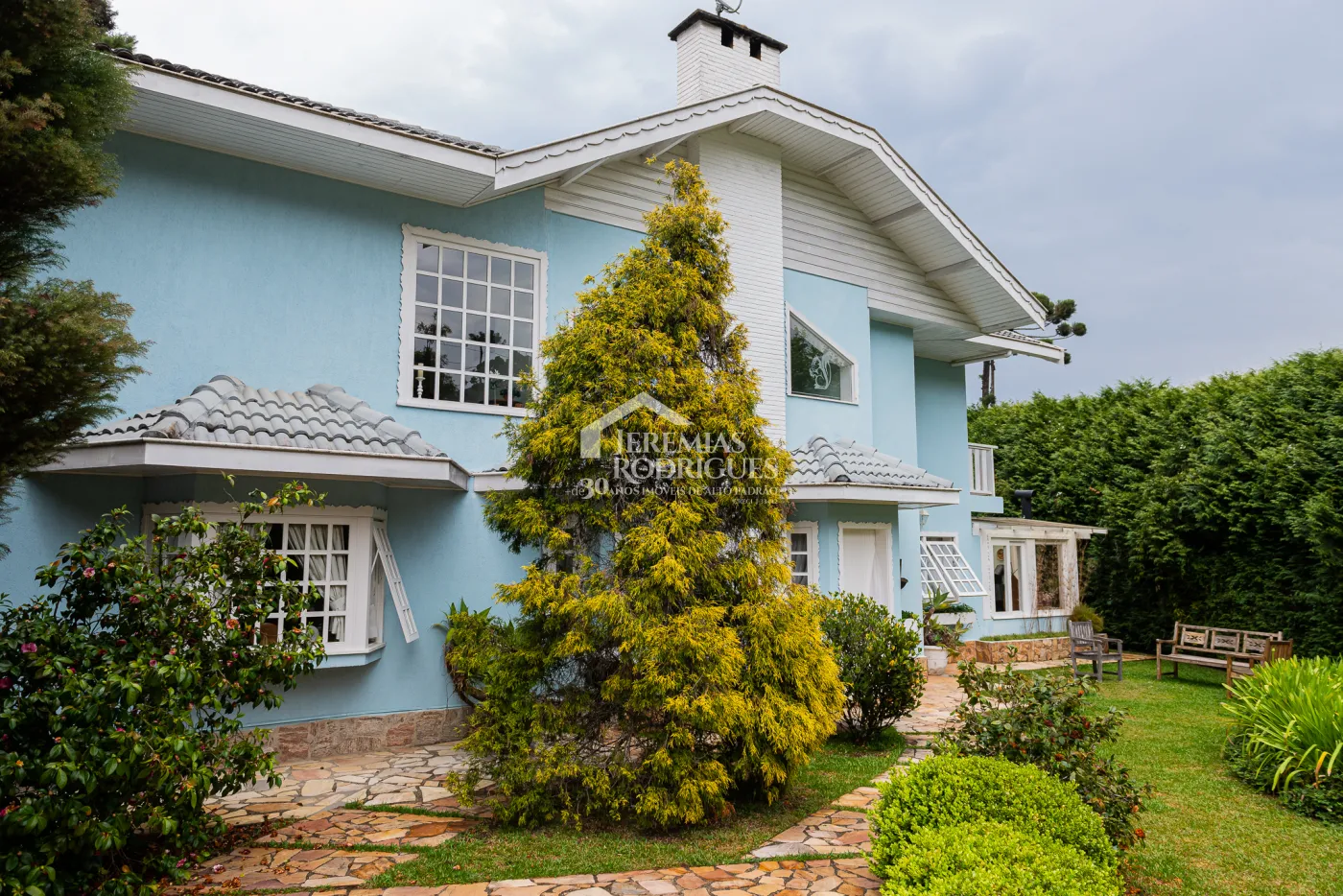 Casa com 7 dormitórios, 350 m² - Condomínio Aldeia Austríaca - Campos Jordão/SP