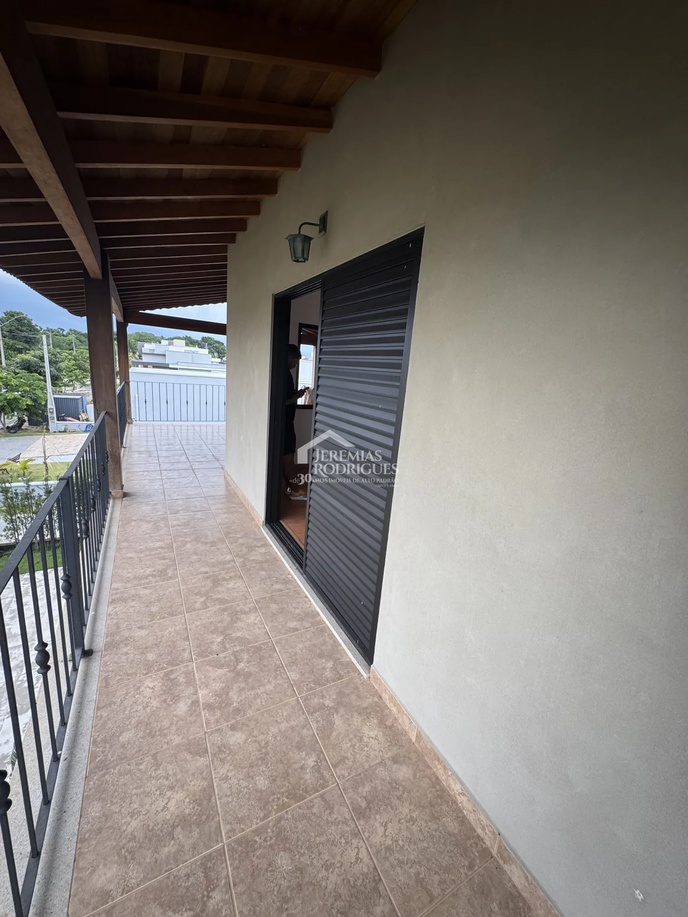 Casa para venda e locação com 4 suítes no Condomínio Village Splendore em Pindamonhangaba/SP.