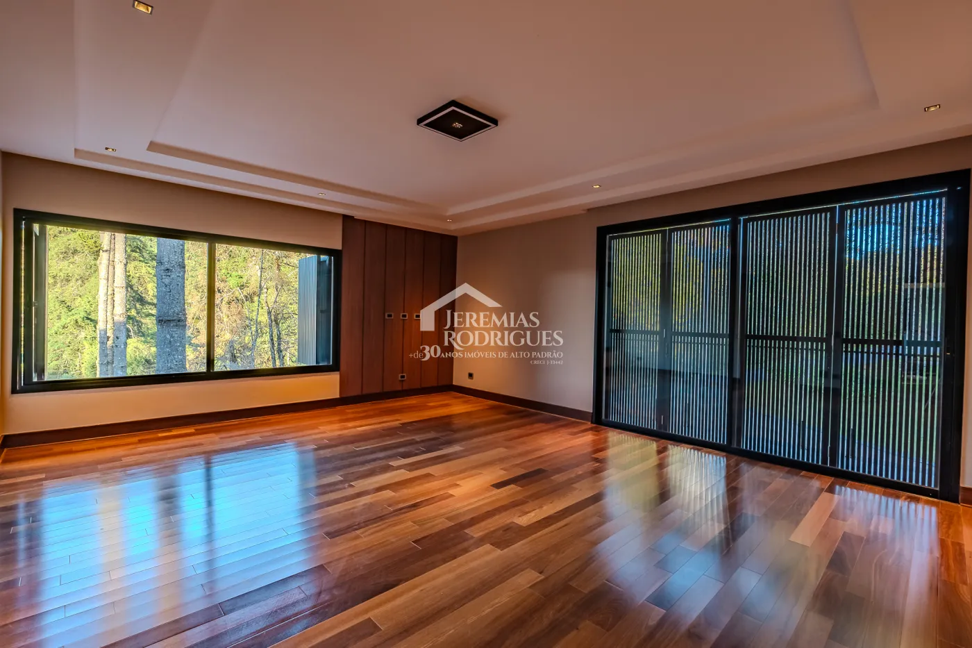 Casa de 2727 m² à venda por R$ 15.000.000,00 - Campos do Jordão/SP