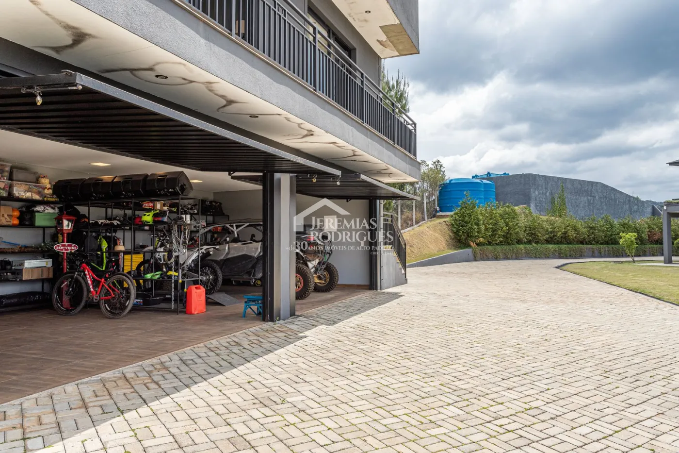 Casa para venda com 5 dormitórios no Residencial Estrelas da Mantiqueira em Campos do Jordão/SP