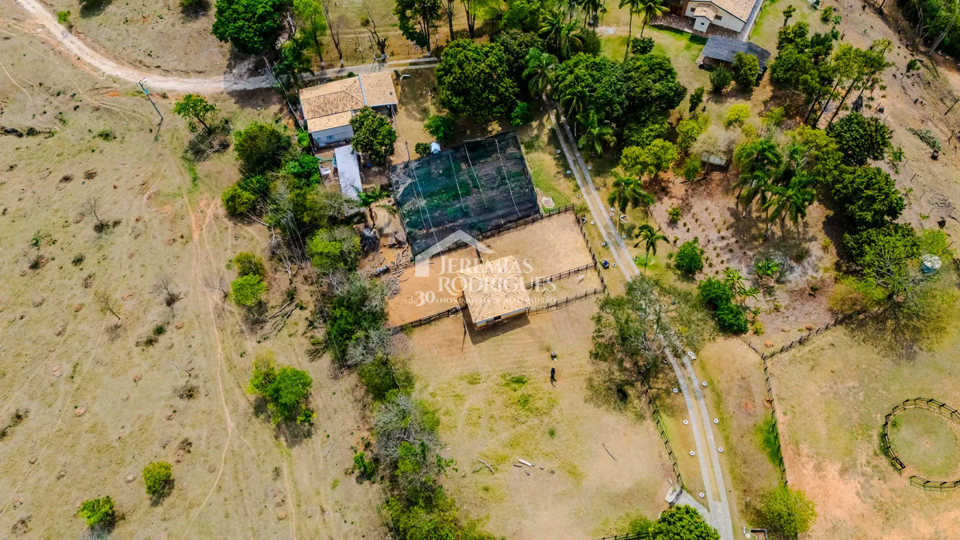 Sítio à venda em Caçapava/SP.