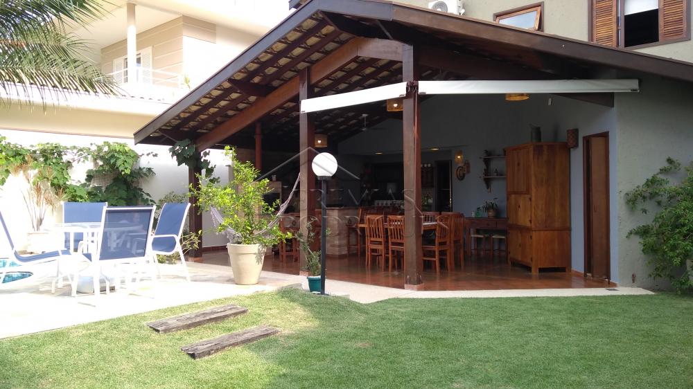 Casa à venda com 4 dormitórios no Condomínio Taubaté Village em Taubaté/SP. 