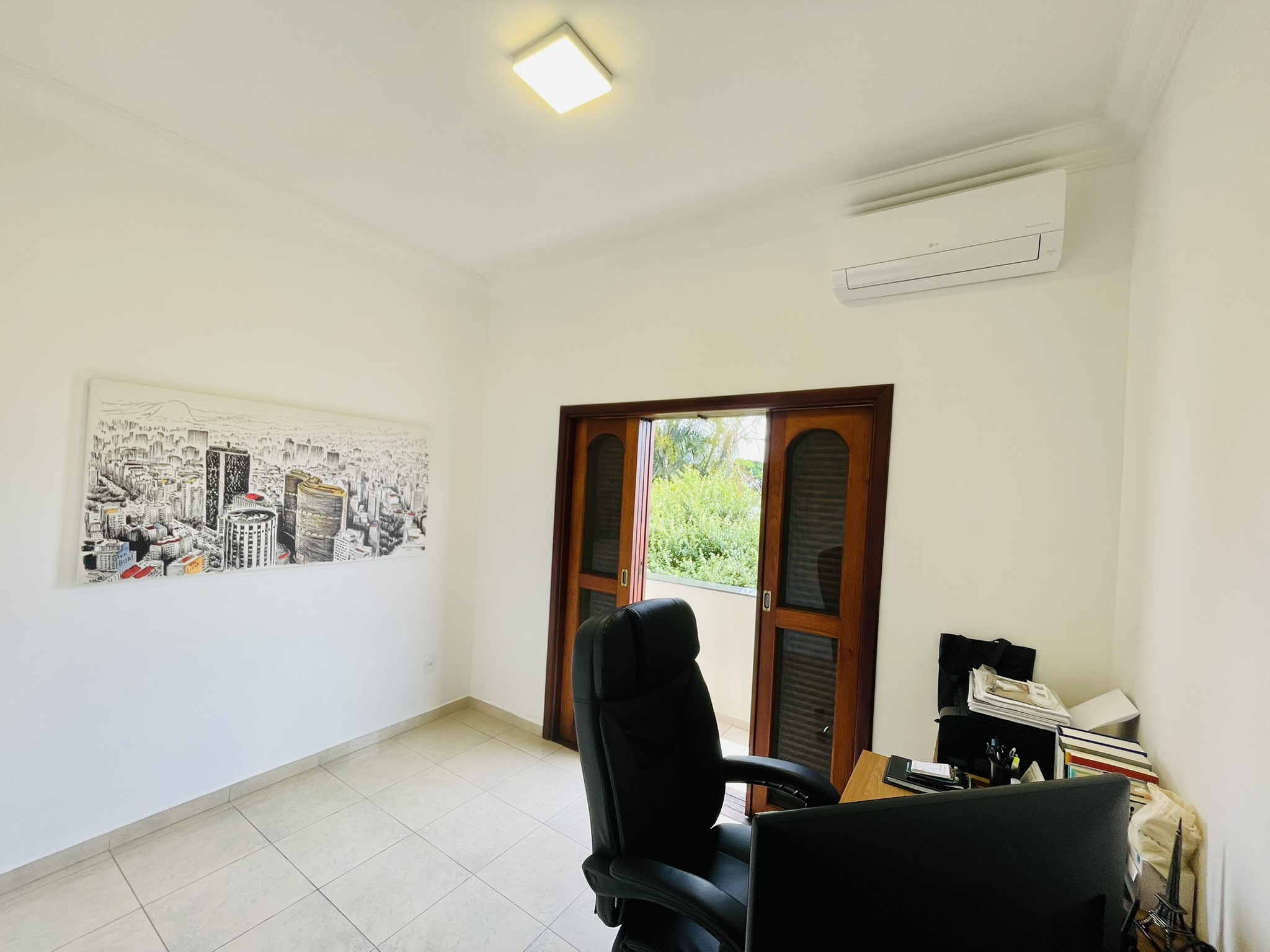 Casa para venda e locação com 4 dormitórios no Condomínio Taubaté Village em Taubaté/SP