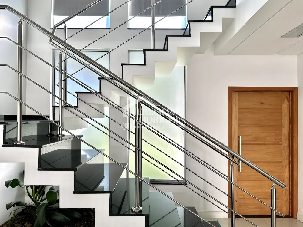 Casa mobiliada para locação no Condomínio Campos do Conde I em Tremembé/SP. 