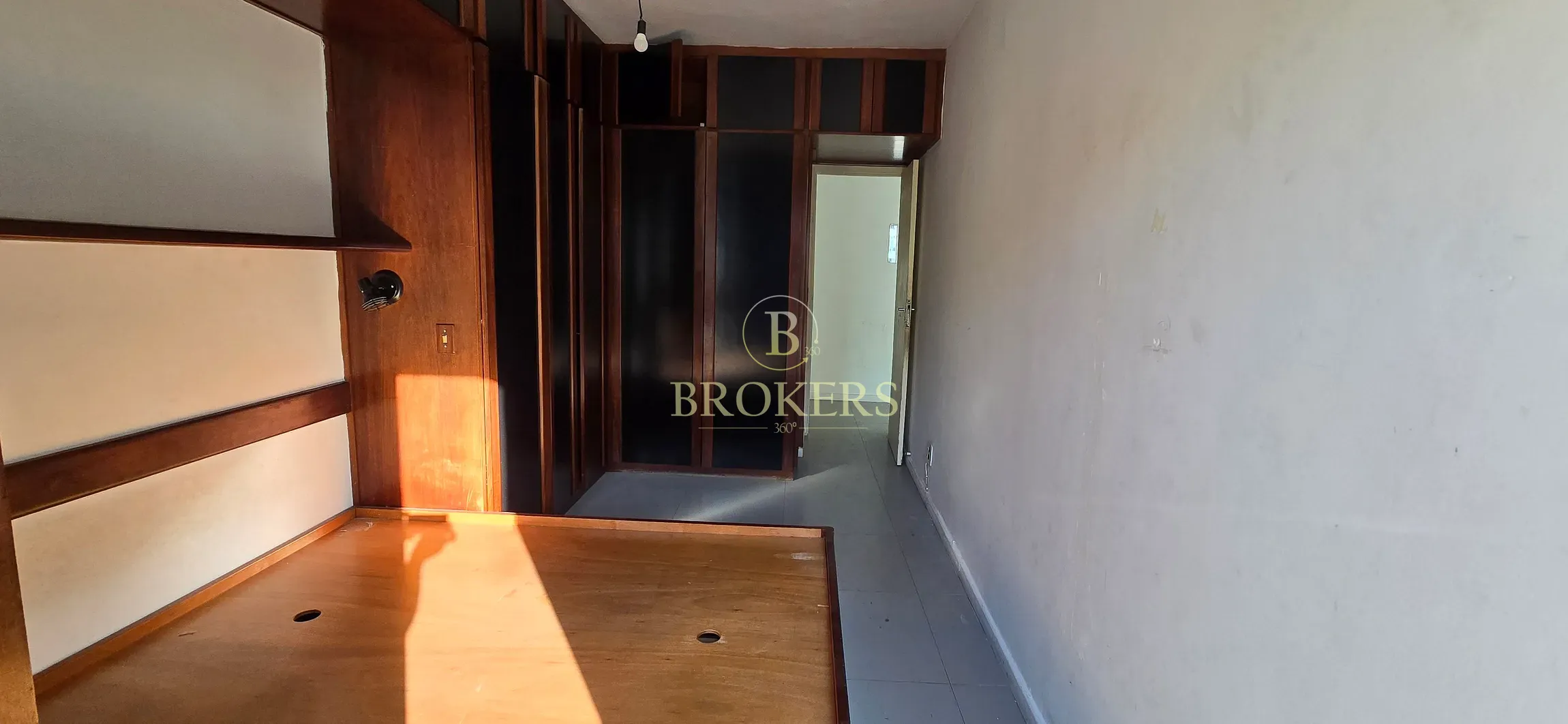 Apartamento quarto e sala a venda em Botafogo com Varanda, vista para o Cristo e Vaga de Garagem. — foto 11