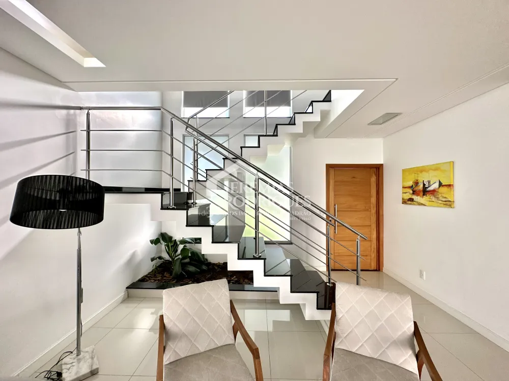 Casa mobiliada para locação no Condomínio Campos do Conde I em Tremembé/SP. 