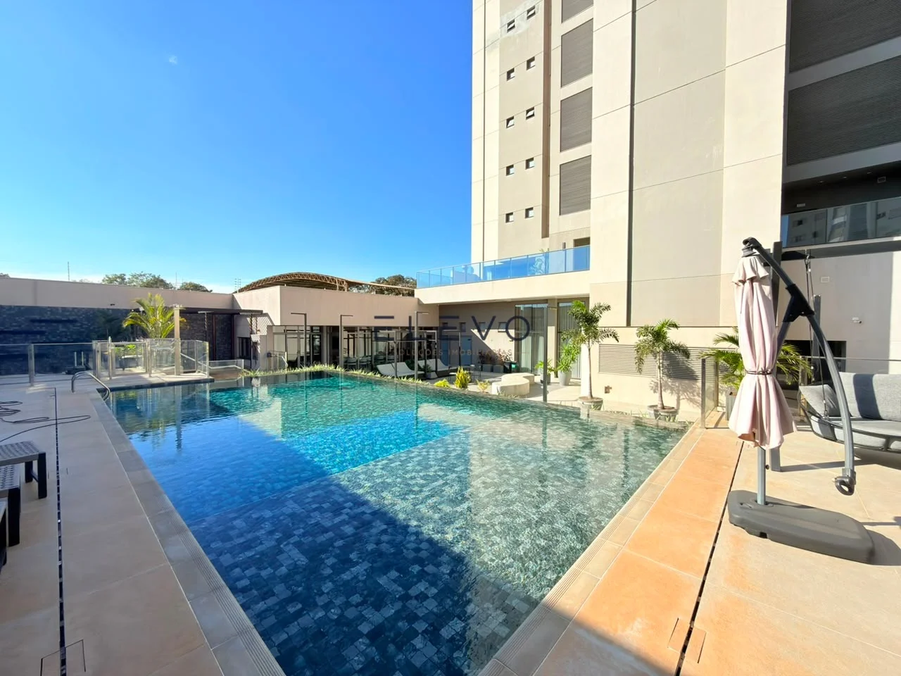 Apartamento Alto Padrão à Venda no Zetta Residence em Maringá | 172 m², 3 Suítes e 4 Vagas
