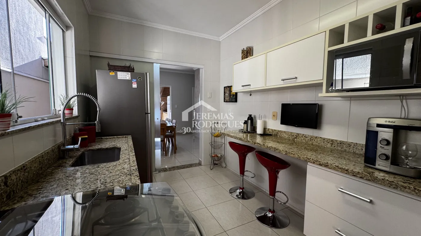 Casa à venda com 3 dormitórios no Condomínio Campos do Conde II em Tremembé/SP