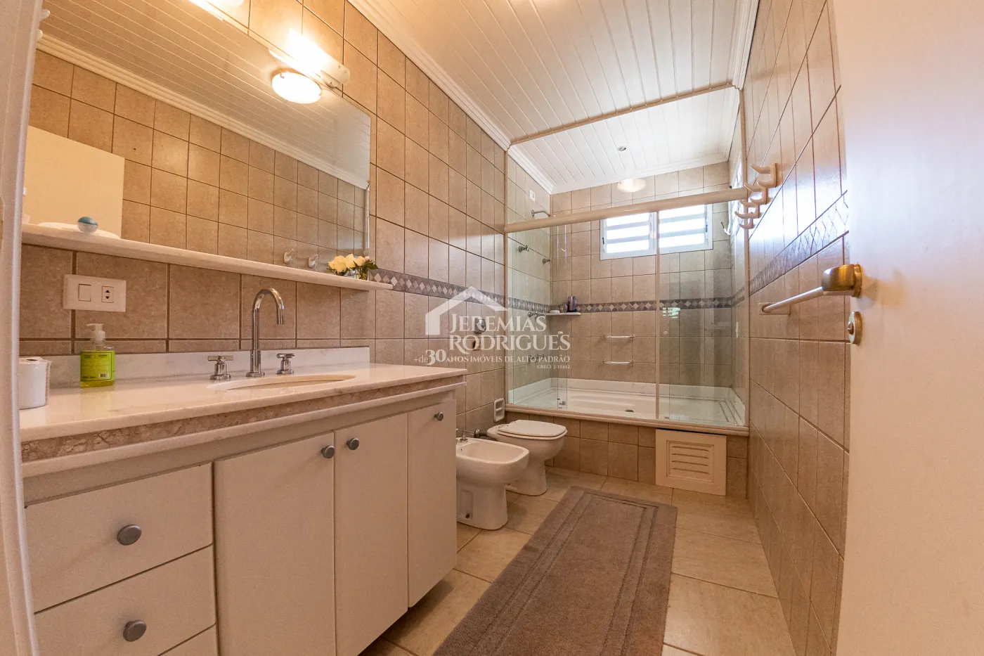 Mansão com 7 suítes, 1.200 m² - Condomínio Vila Simonsen - Campos do Jordão/SP