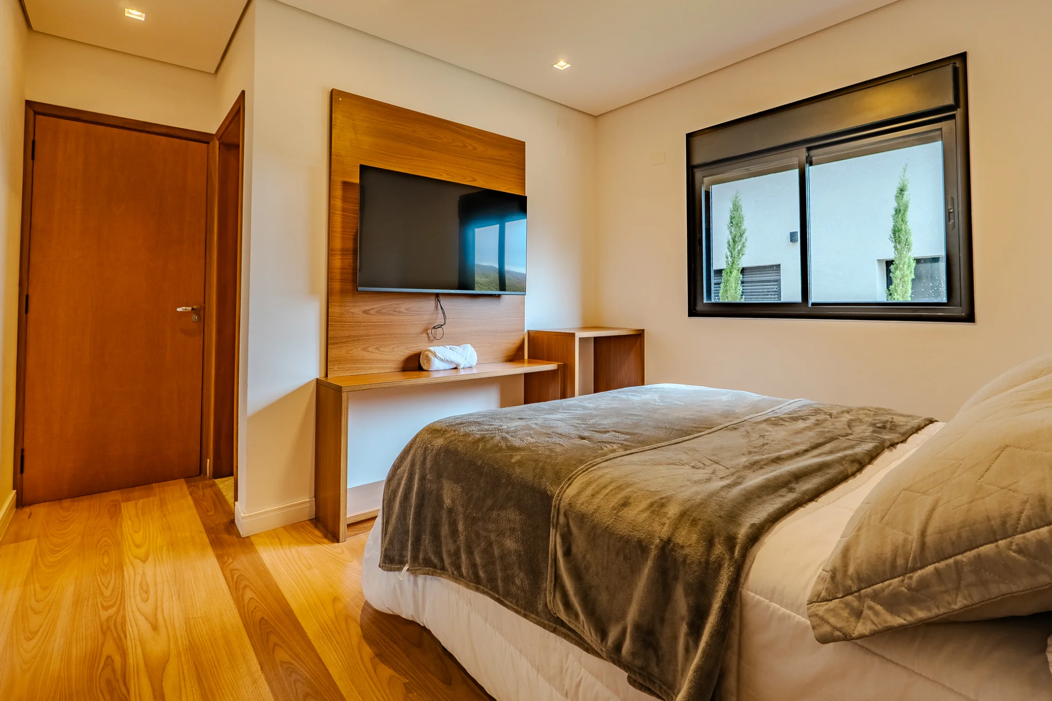 Casa à venda com 4 suítes no Condomínio Beverly Hills em Campos do Jordão/SP. 