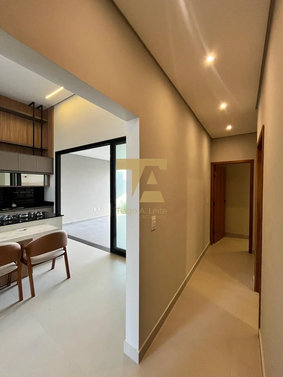 Casa Térrea com 3 Suítes e Fachada Contemporânea – Condomínio Pérola do Vale, Tremembé/SP