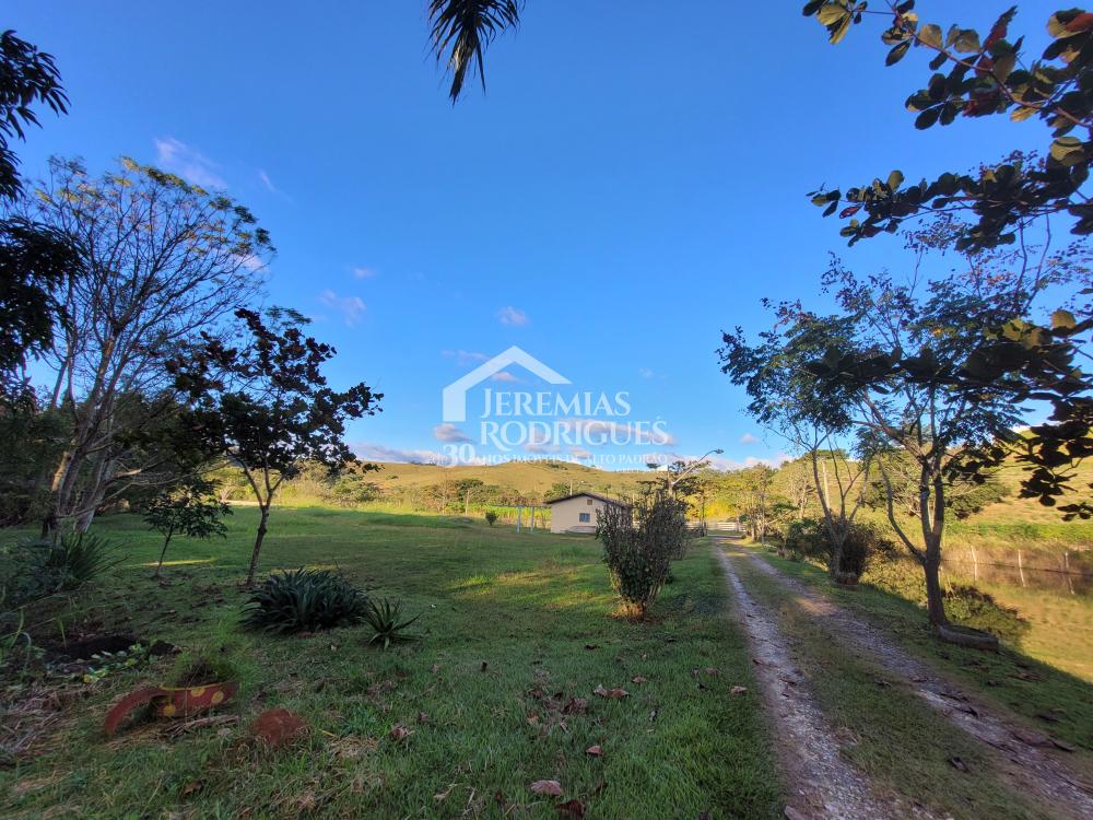 Sítio á venda no Jardim Sandra Maria em Taubaté/SP