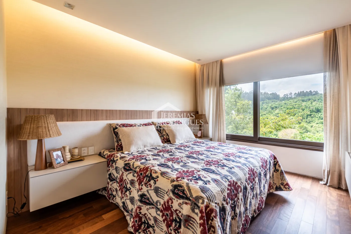 Casa para venda com 4 suítes no Condomínio Fazenda Dona Carolina em Itatiba/SP