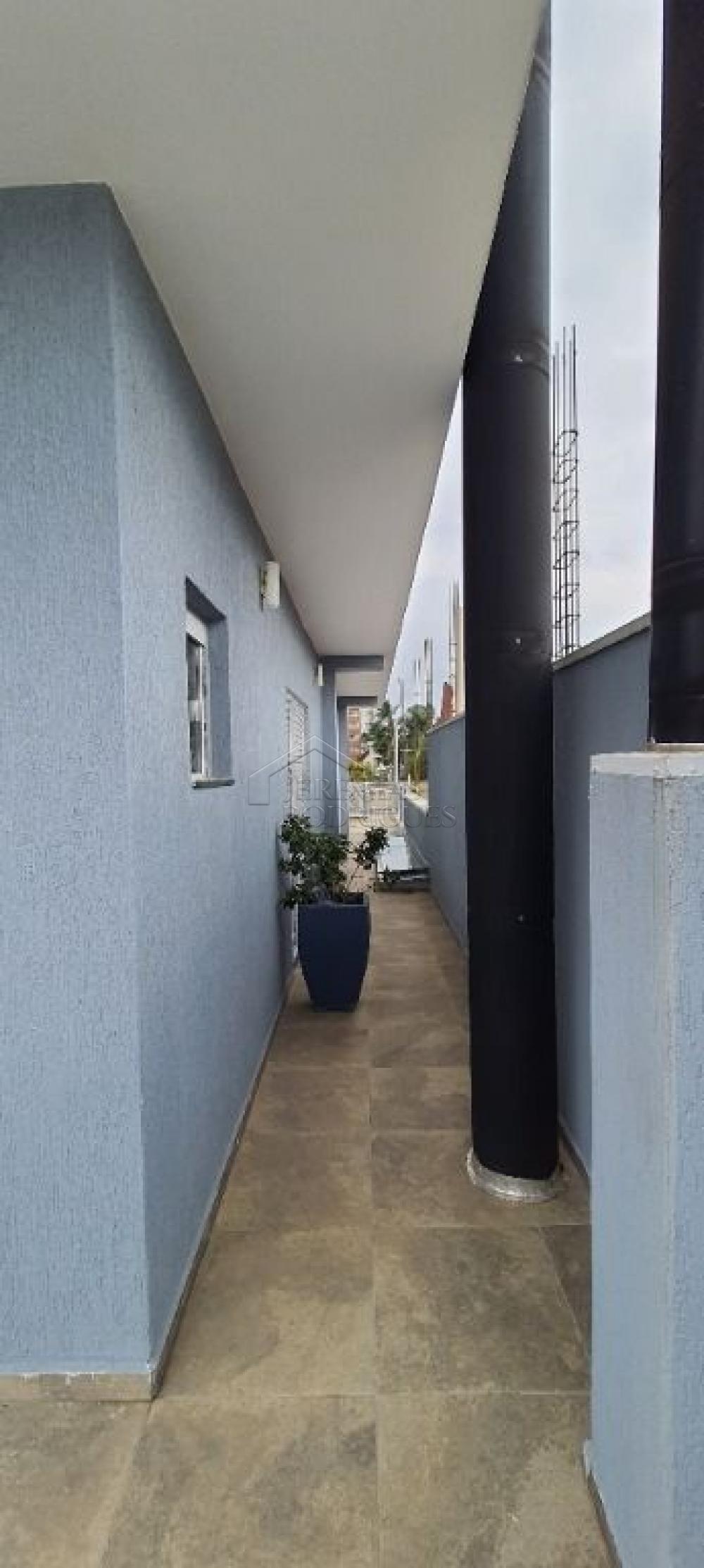 Casa à venda com 3 suítes no Condomínio Parque das Araucárias em Tremembé/SP.