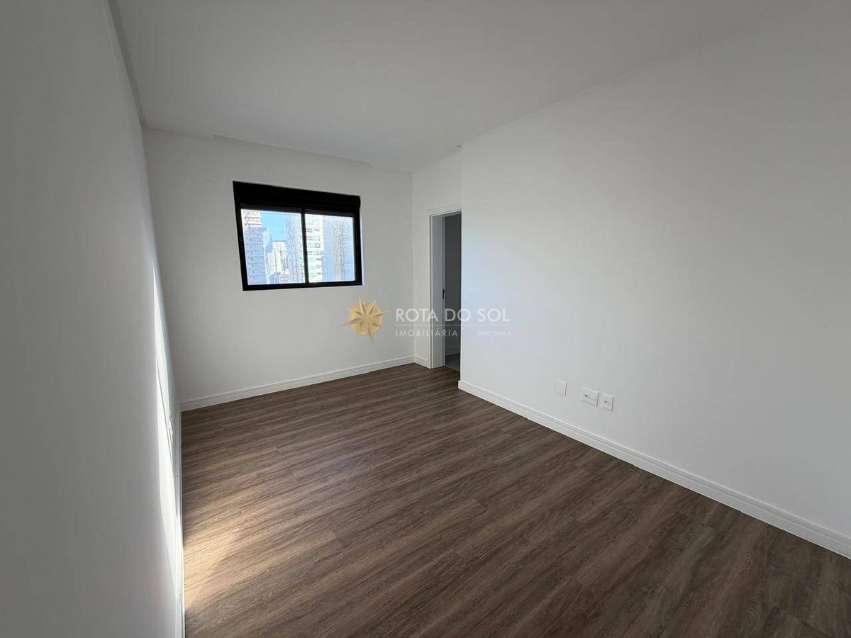 Diamond Tower Apartamento Quadra Mar 4 Suítes Meia Praia Itapema SC